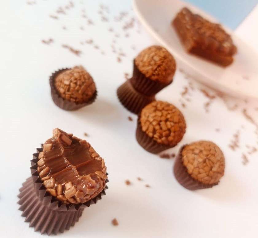 Caixa com 05 brigadeiros