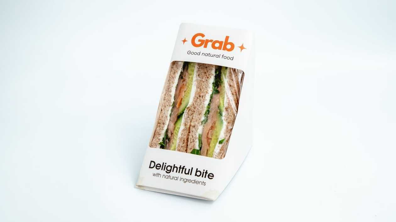 Smoked Salmon Sandwich 263g