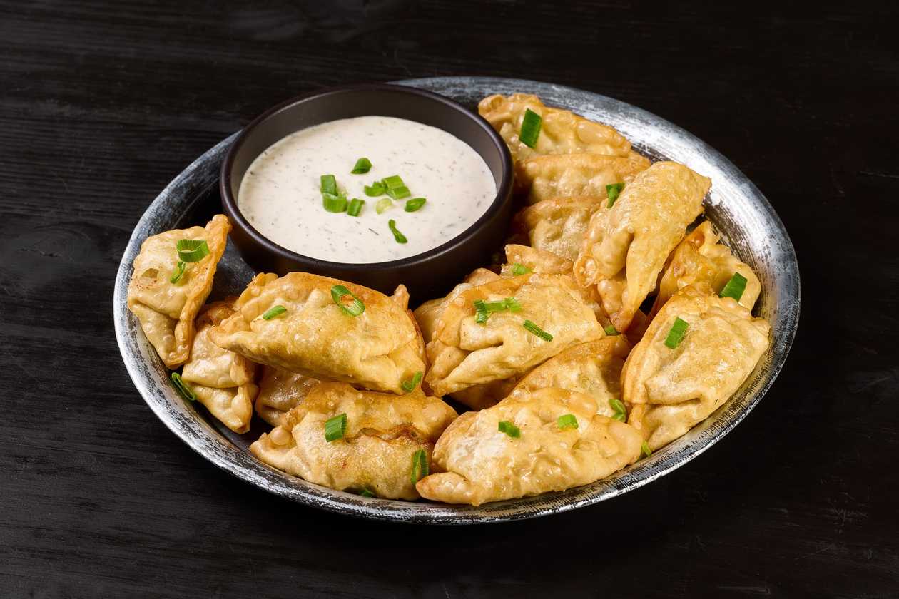 Fried dumplings with sauce