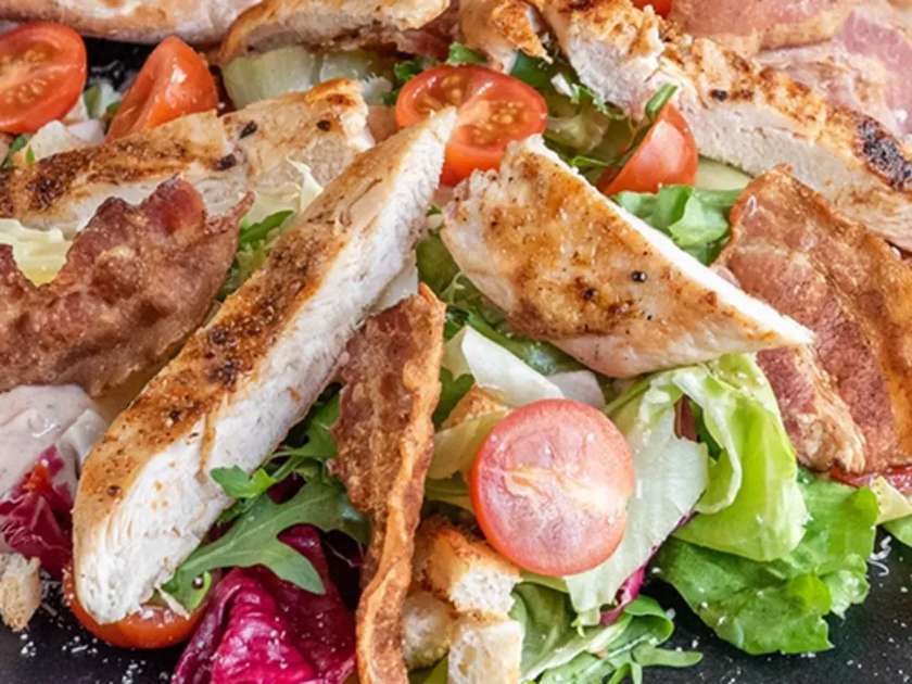 Sałatka Cezar 350g z sosem winegret
