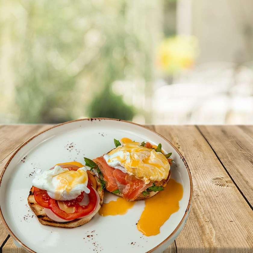 Eggs Benedict