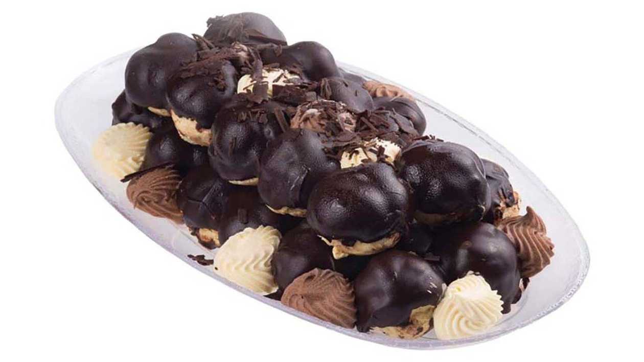 Profiteroles Tray, 26 Pieces