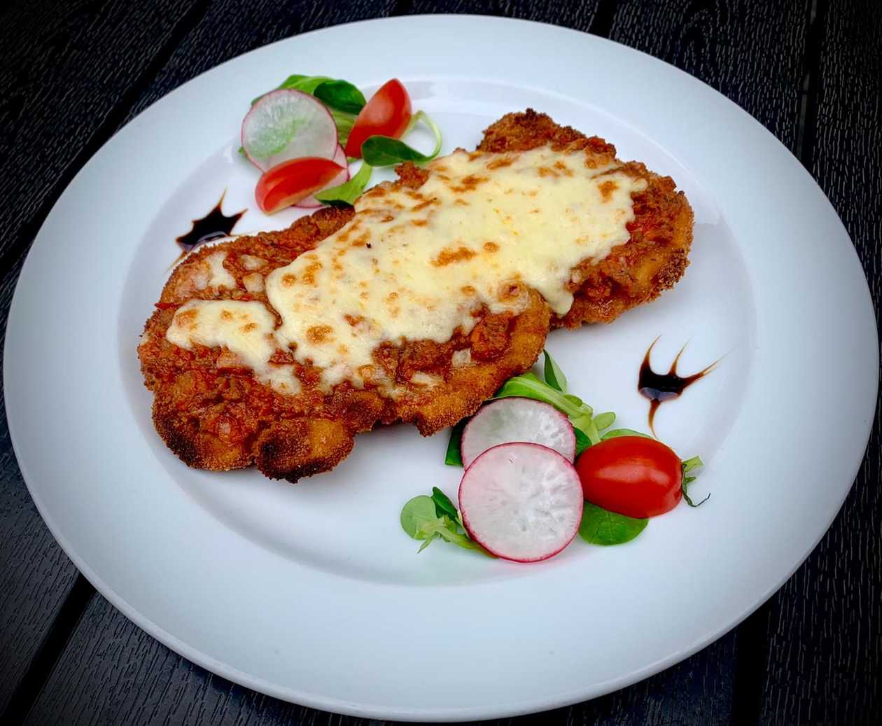 Piept De Pui Bolognese