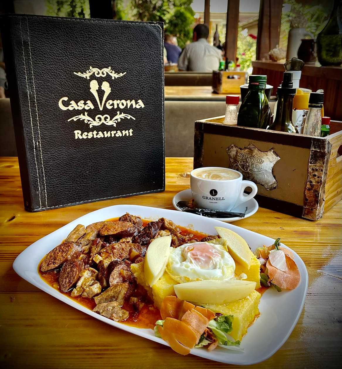 Tochitura Moldovenească