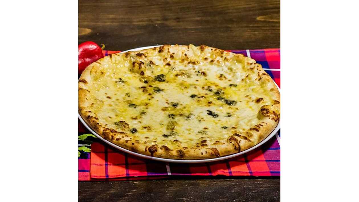 Pizza Quattro Formaggi