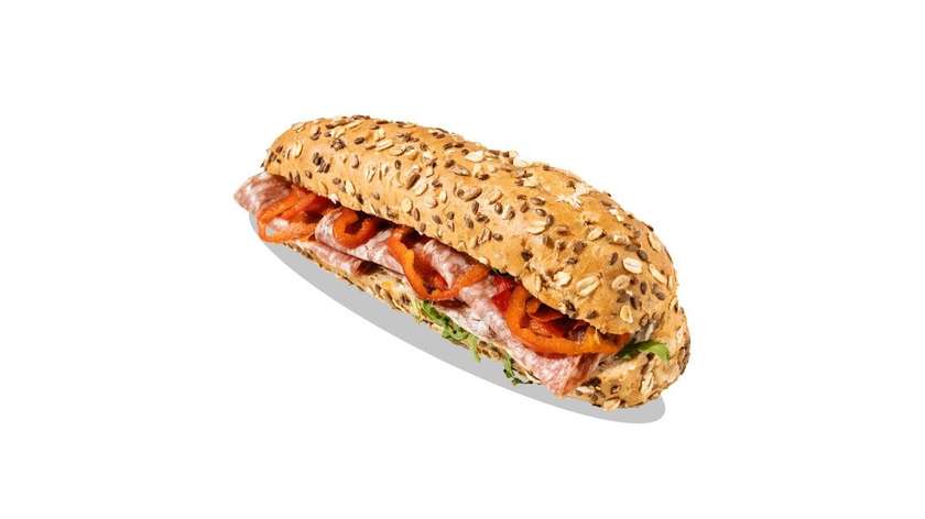 Paluch z salami i smarowidłem truflowym