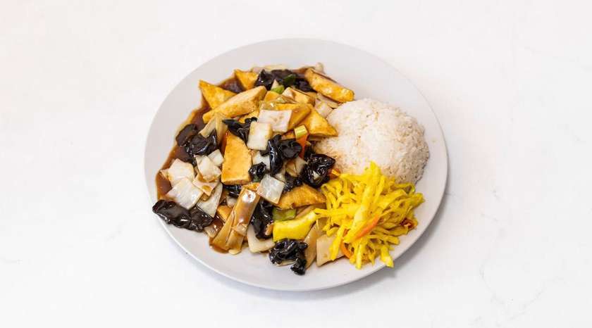 Tofu with Bamboo Shoots and Black Fungus