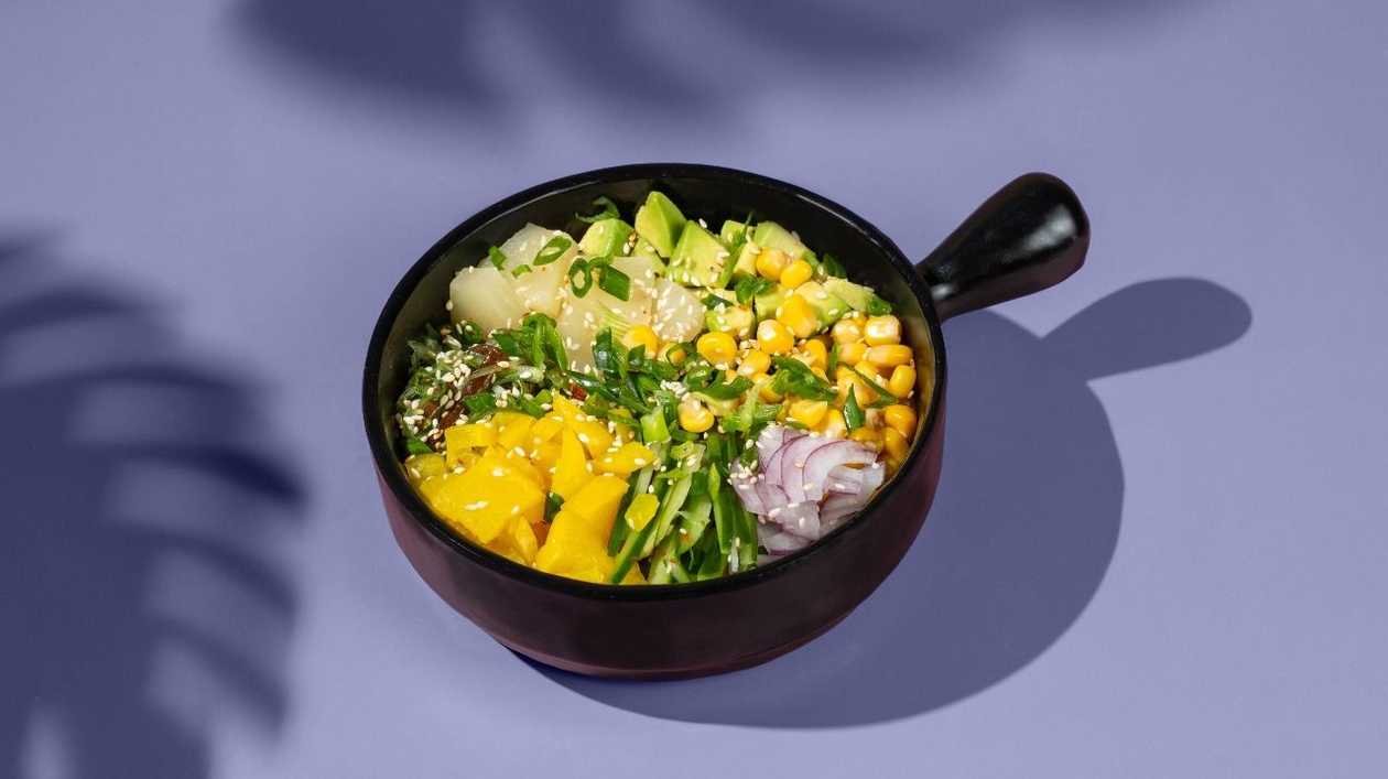 Poke with vegetables