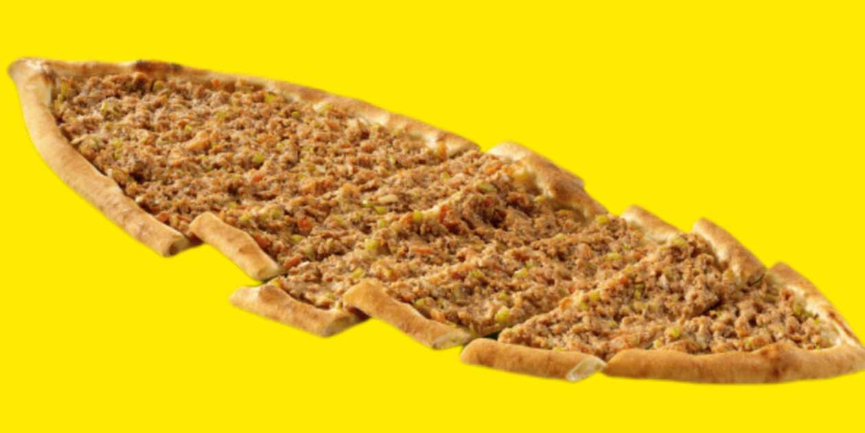 Kıymalı pendirli pide  ( 35 cm.)