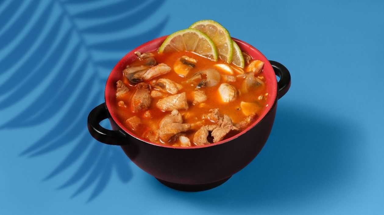 Tom-Yum with Chicken and Buckwheat Noodle