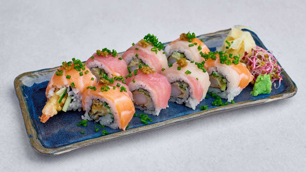 Kaburamaki rainbow roll