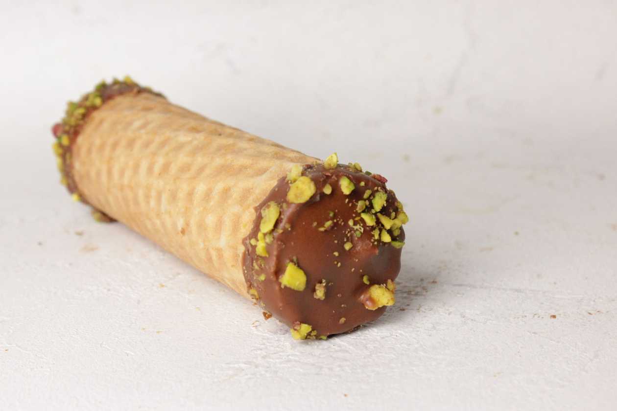 Cream horn with condensed milk