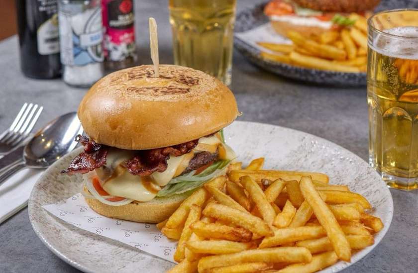 Bacon & Provolone Bud