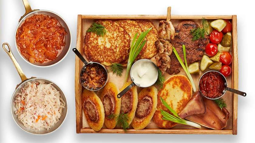 A set of Lithuanian dishes (for 3-4 people)
