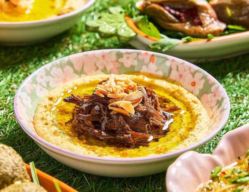 Hummus with Lamb and Nuts