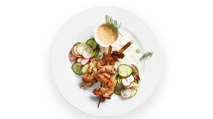 Grilled chicken thights skewers