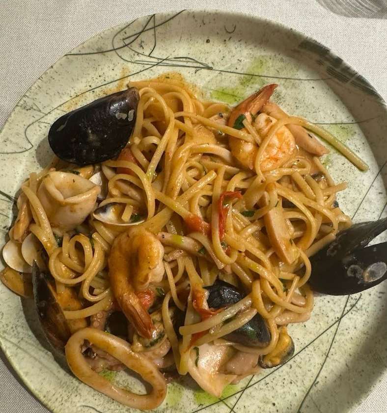 Linguine Allo Scoglio (Seafood)