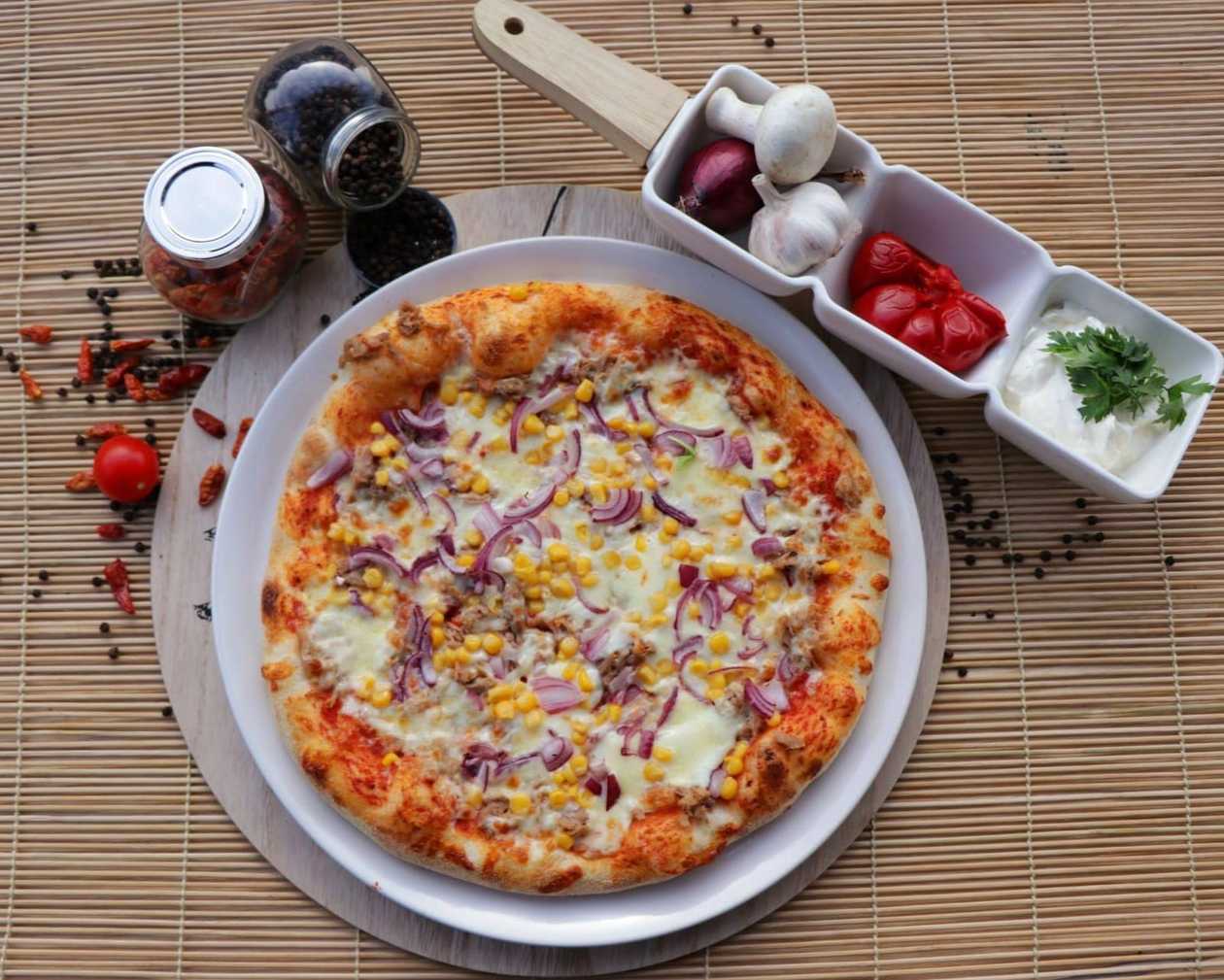Tonno Pizza Medium Ø 32 cm