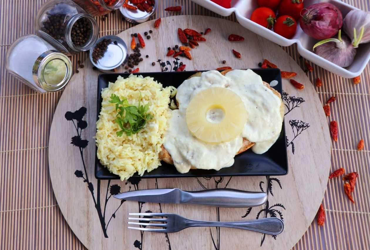 Turkey Breast with Pineapple and Plain Rice