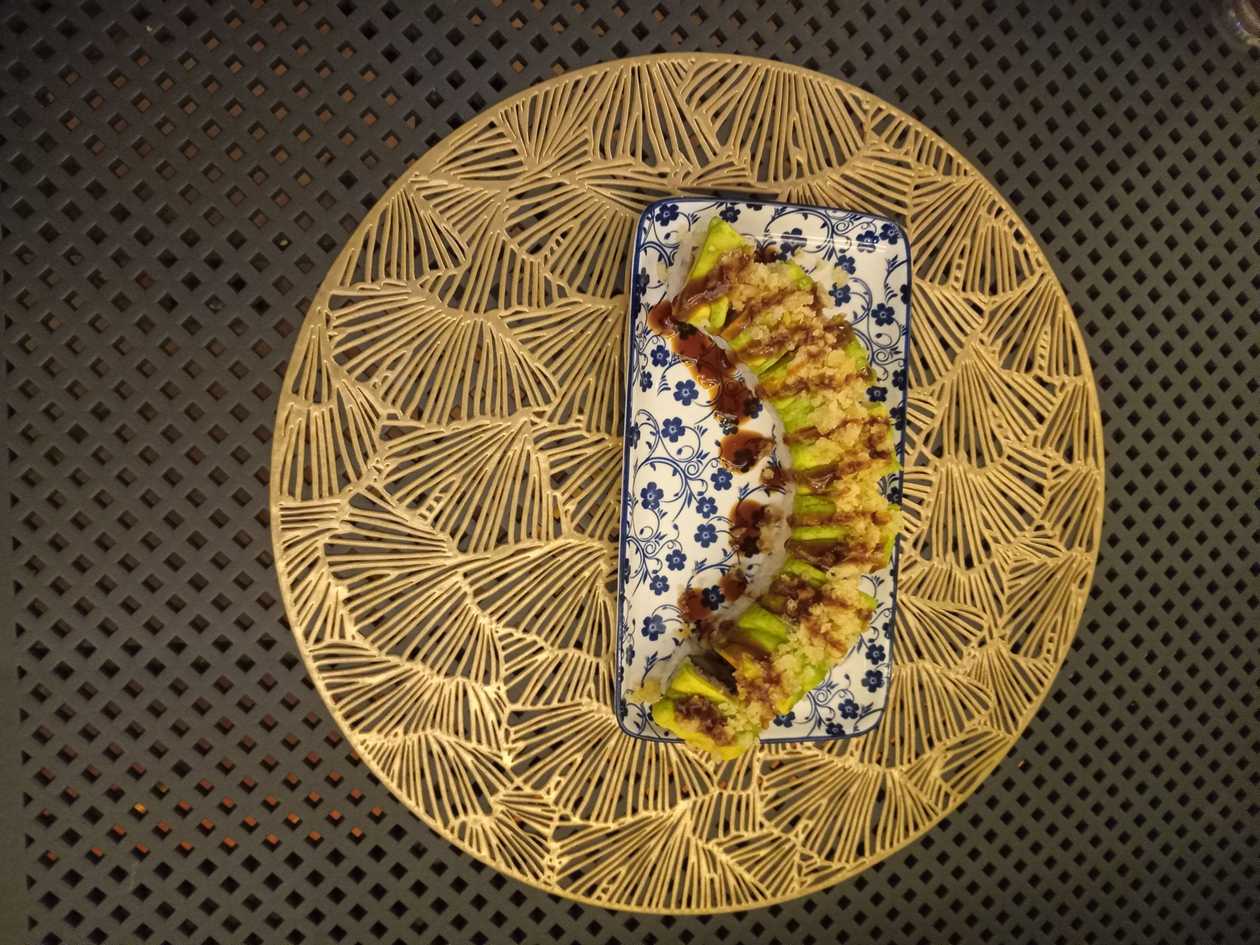 Dragon sushi roll