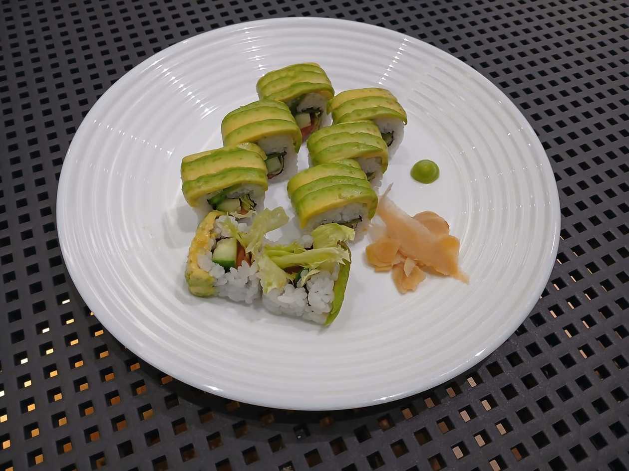 veggie sushi roll