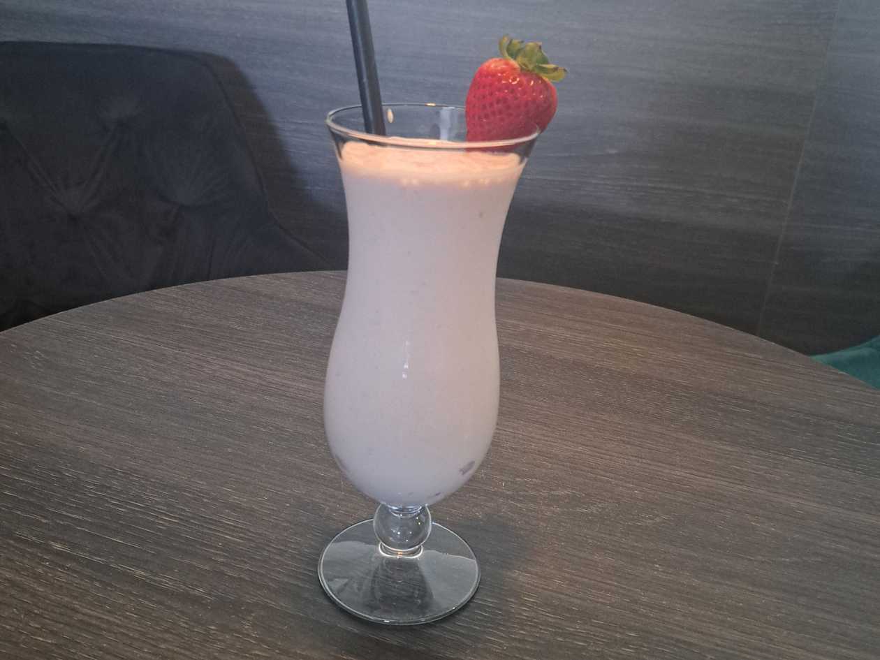 Jahodový milkshake 400ml