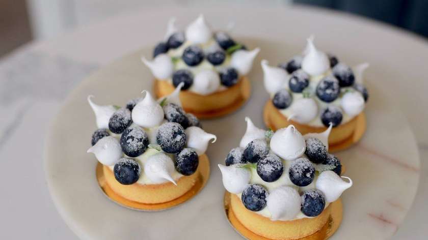Tartlet with Blueberries, Almond Cream, Vanilla Mascarpone Cream