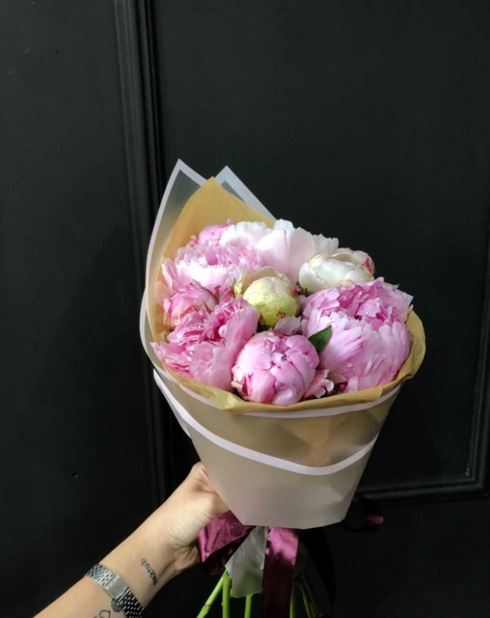 Bouquet with 9 Peonies