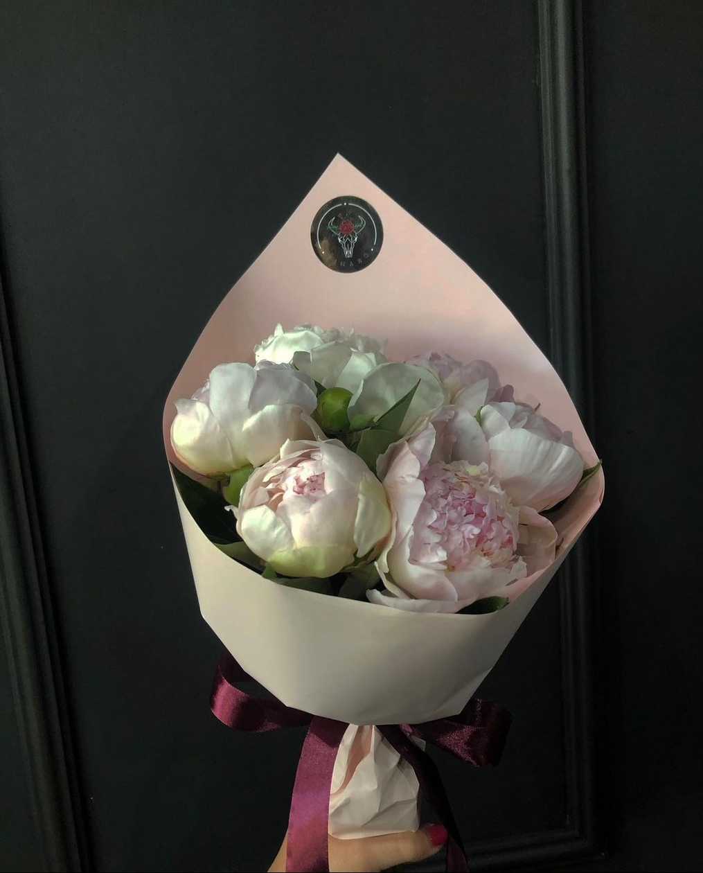 Bouquet with 5 Peonies