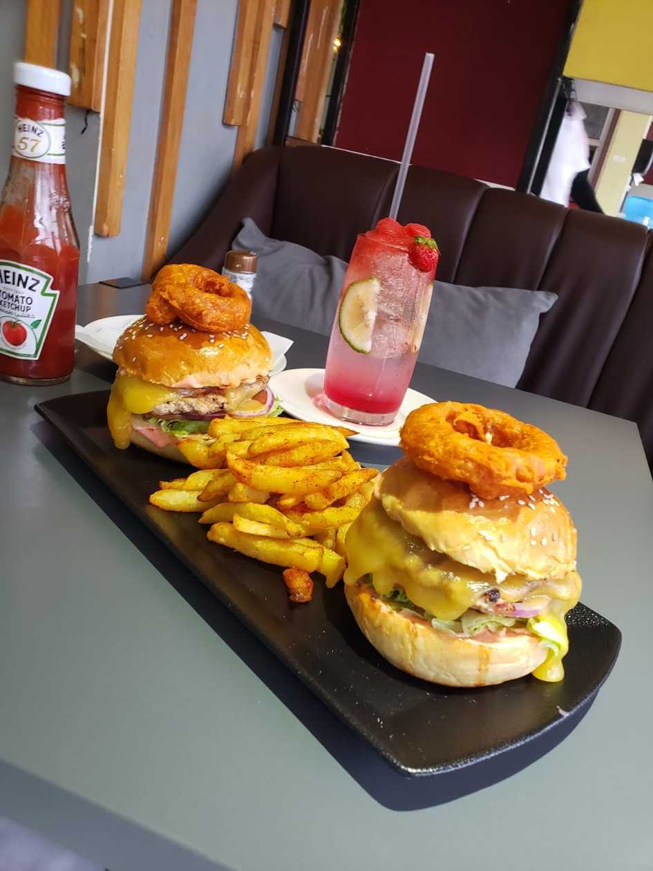 Chicken Cheese Burger