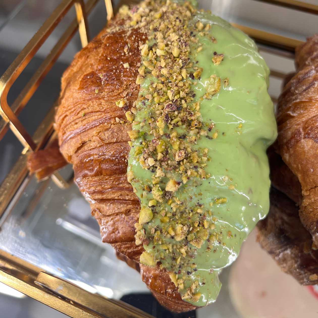 Croissant cu fistic