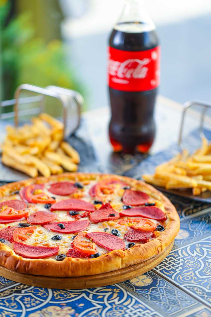 Italyano pizza,Fri,Kola