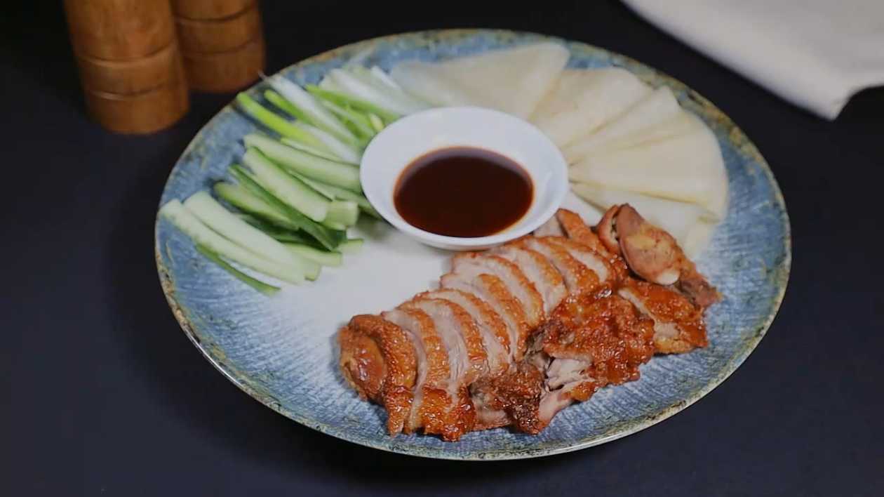 Roasted Duck with Pancakes (large)