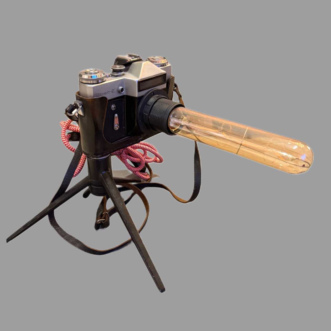 Lampa „Aparat“