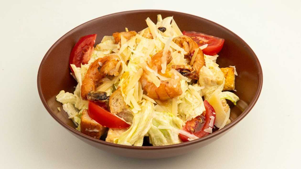 Sezar Salatı Krevet ilə