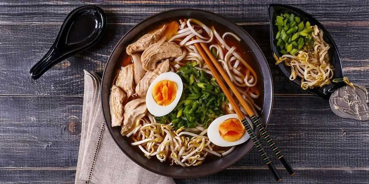 Рамьон з куркою і сиром
