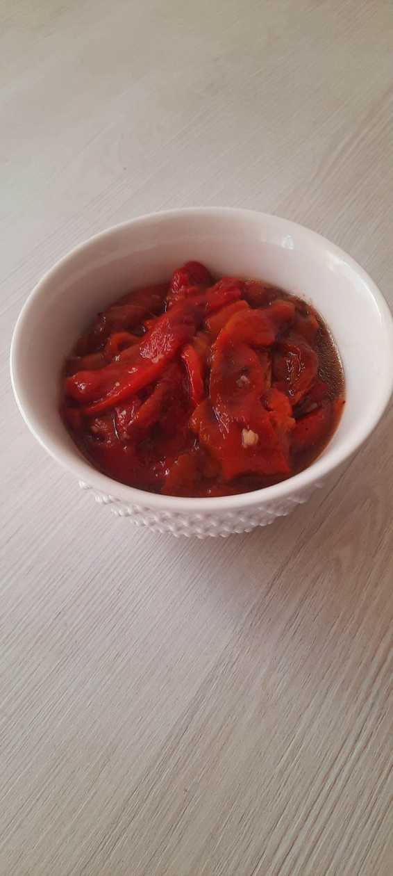 Salată de ardei copți