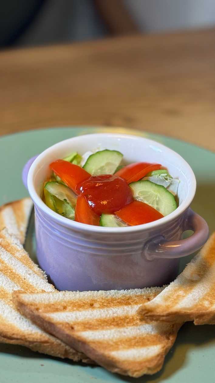 Scrambled eggs with feta