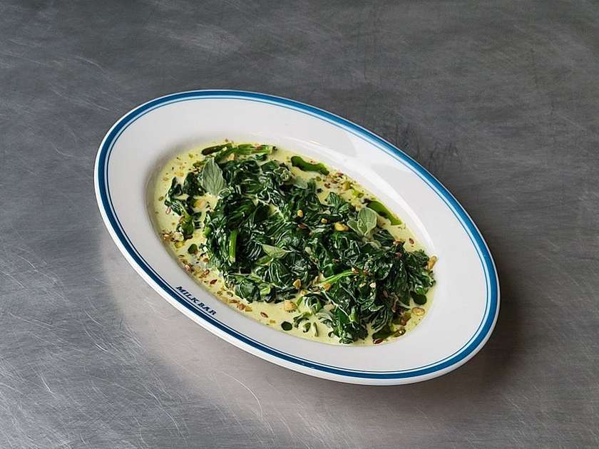 SPINACH IN CREAMY SAUCE