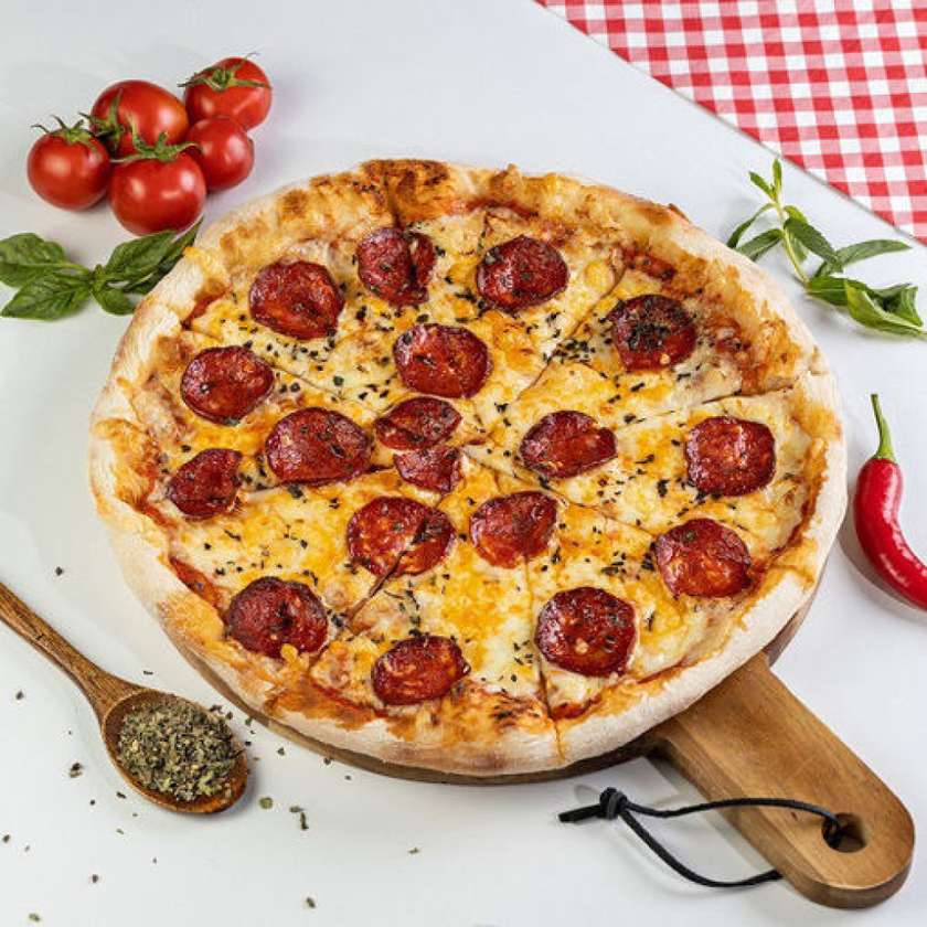 Pepperoni pizza 33 cm/პეპერონი პიცა 33 სმ