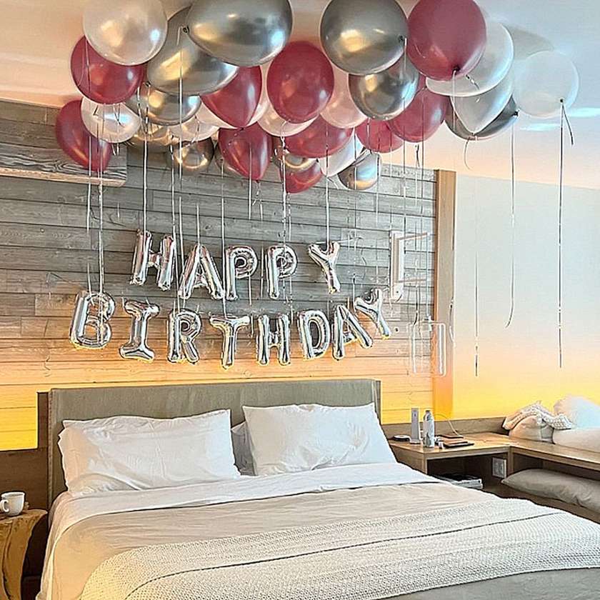 Surprise room (44 pcs). Balloons set. There are 30 cm latex balloons on the phot