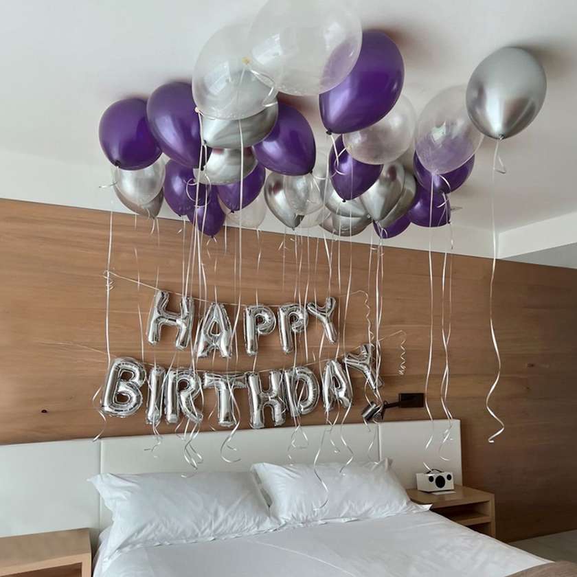 Surprise room (42 pcs). Balloons set. There are 30 cm latex balloons on the phot