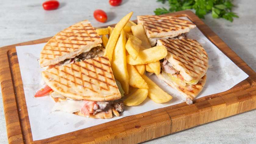Skepasti Gyros In 2 Greek Pita