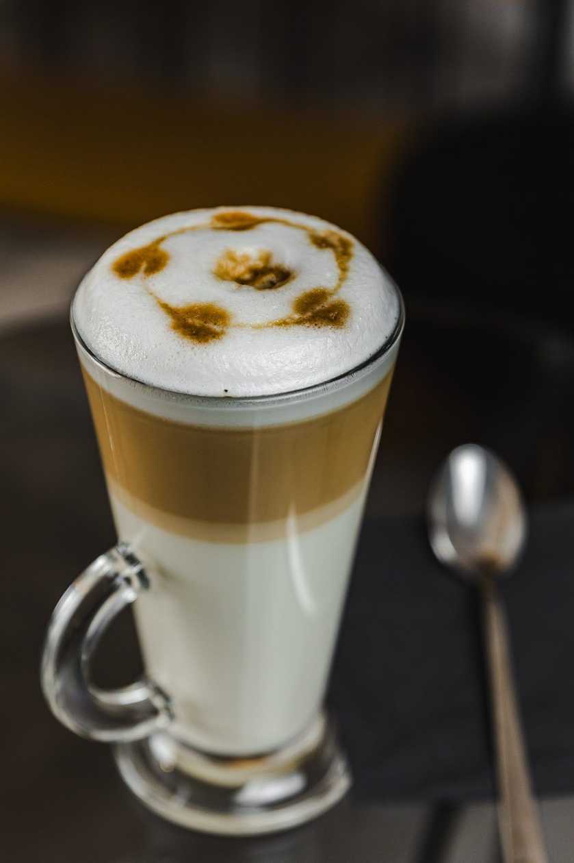 Caffeine-Free Latte Macchiato