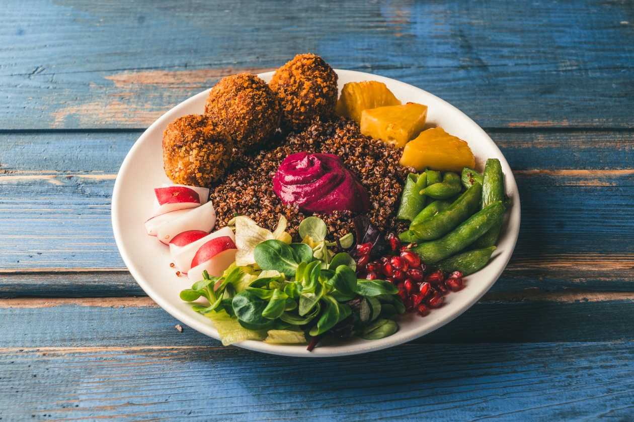 Hummus BOXX with Falafel
