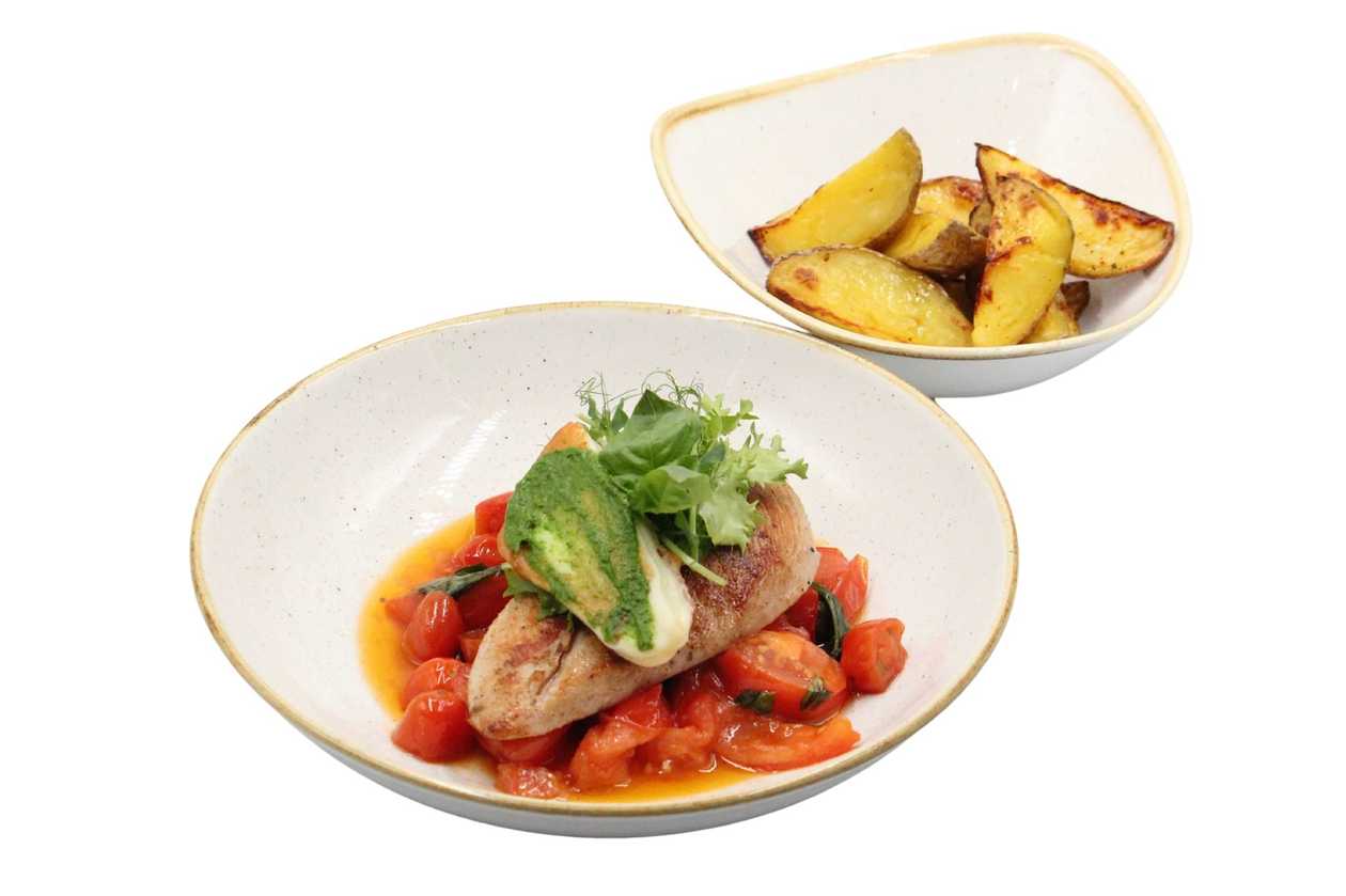 Pierś z kurczaka w pomidorach z grillowanym serem