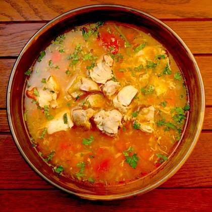 Borș de Cocoș cu Zdrențe de Ou