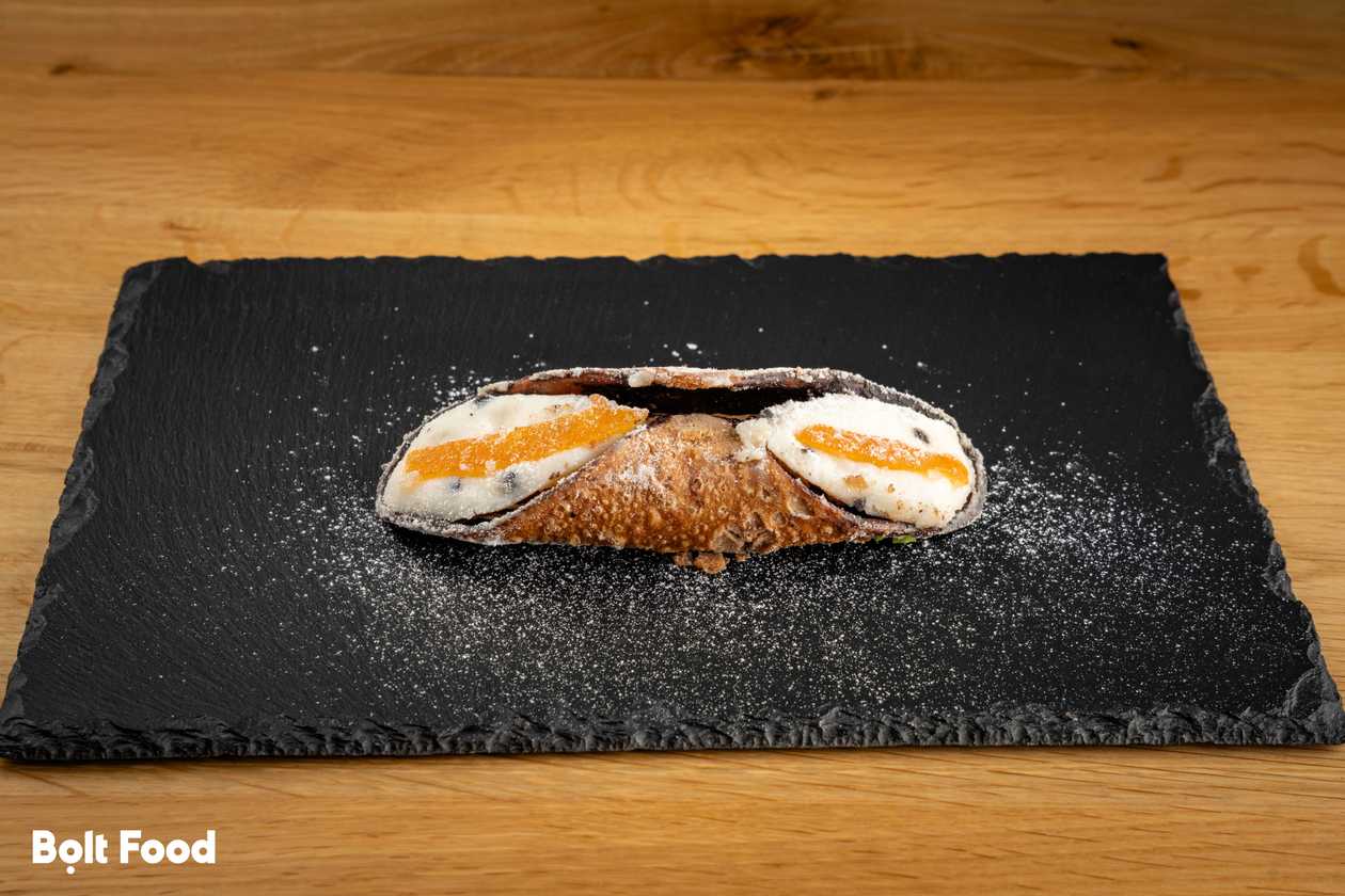 Cannolo siciliano - ricotta