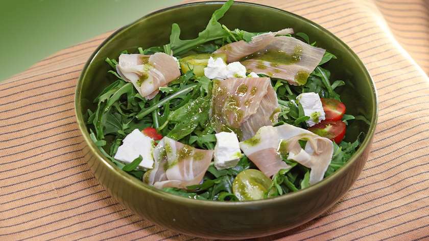 Arugula salad with prosciutto