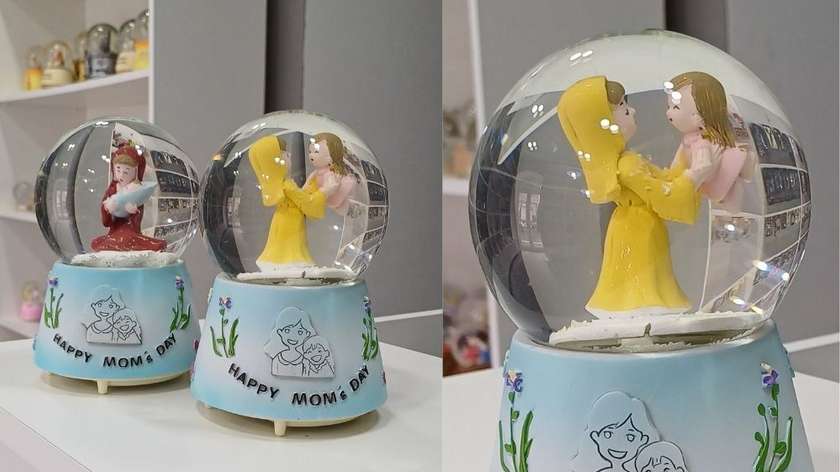 Mother's Day Musical Snow Globe Yellow (Large)
